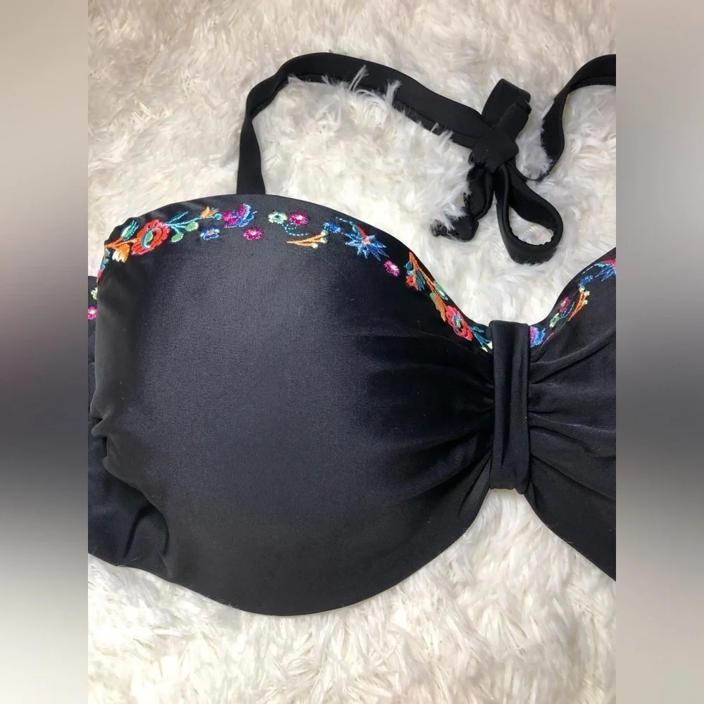 Black Floral Trim Balconette Bikini Top with Underwire